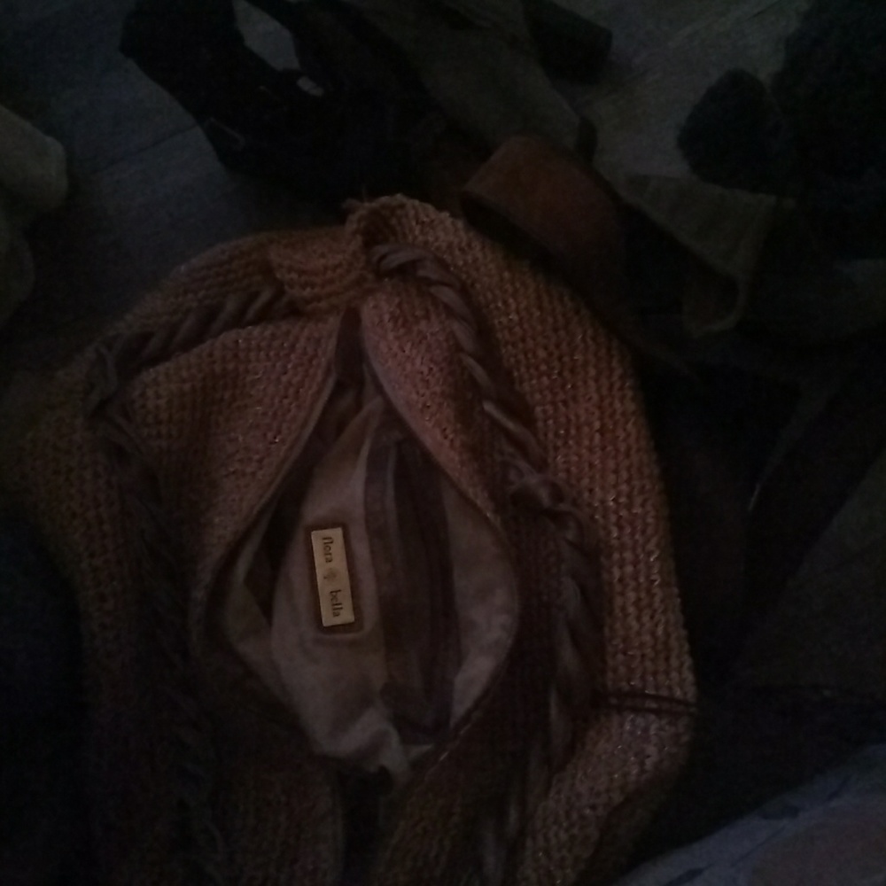 A leg. TOTE BAG